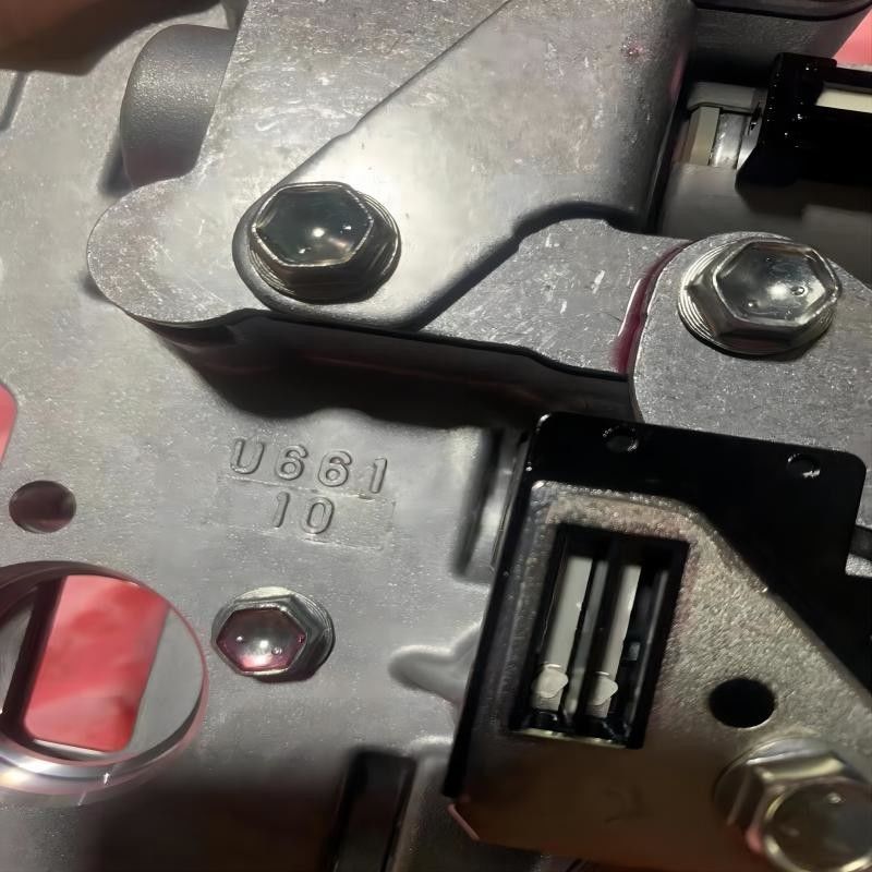 hộp số tự động mới U661E U661F Bộ phận thân van 35410-48051 3541048051 cho Toyota 2014-2022