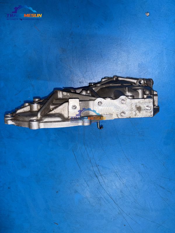 Vỏ sau của hộp số CVT K114 với năm lỗ bắt vít cho hộp số CVT 2.0L của Toyota C-HR 2019.